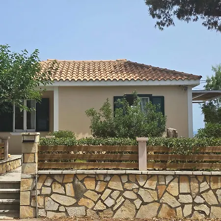 Alos - On The * Lefkada City